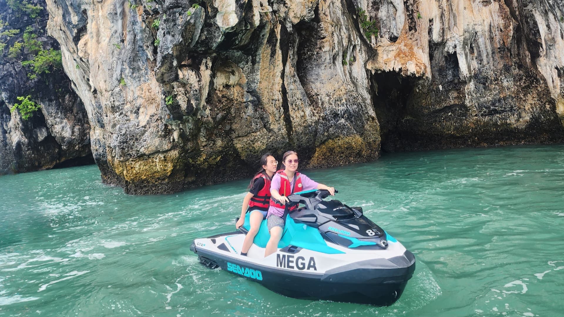 Langkawi Dayang Bunting Island Tour by Jet Ski with Mega Water Sports - image 3