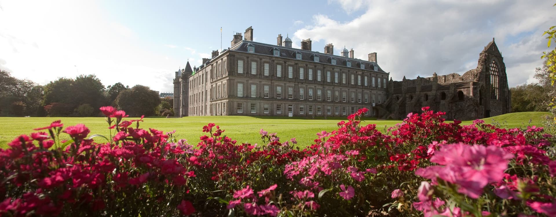 Entrada al Palacio de Holyroodhouse - imagen 5