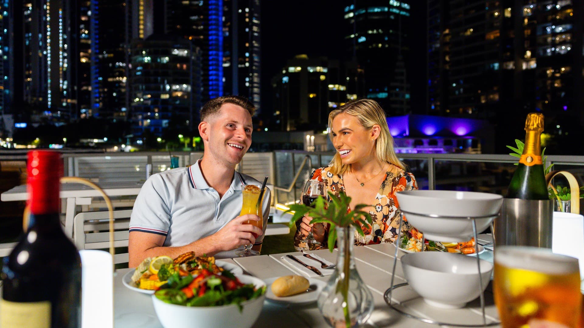 Cena buffet con crucero por Gold Coast a bordo de Sea World Cruises - imagen 4