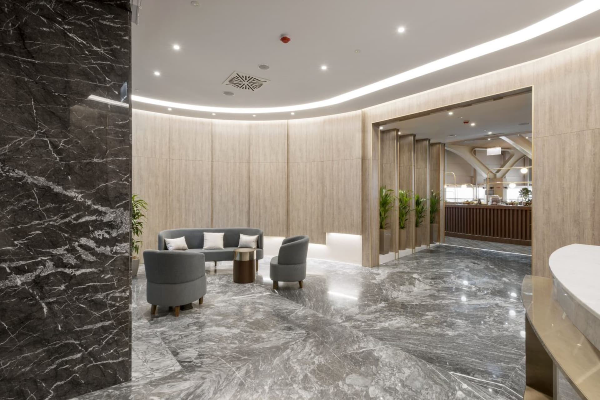 Plaza Premium Lounge - Leonardo da Vinci-Fiumicino Airport Terminal 3 - image 7