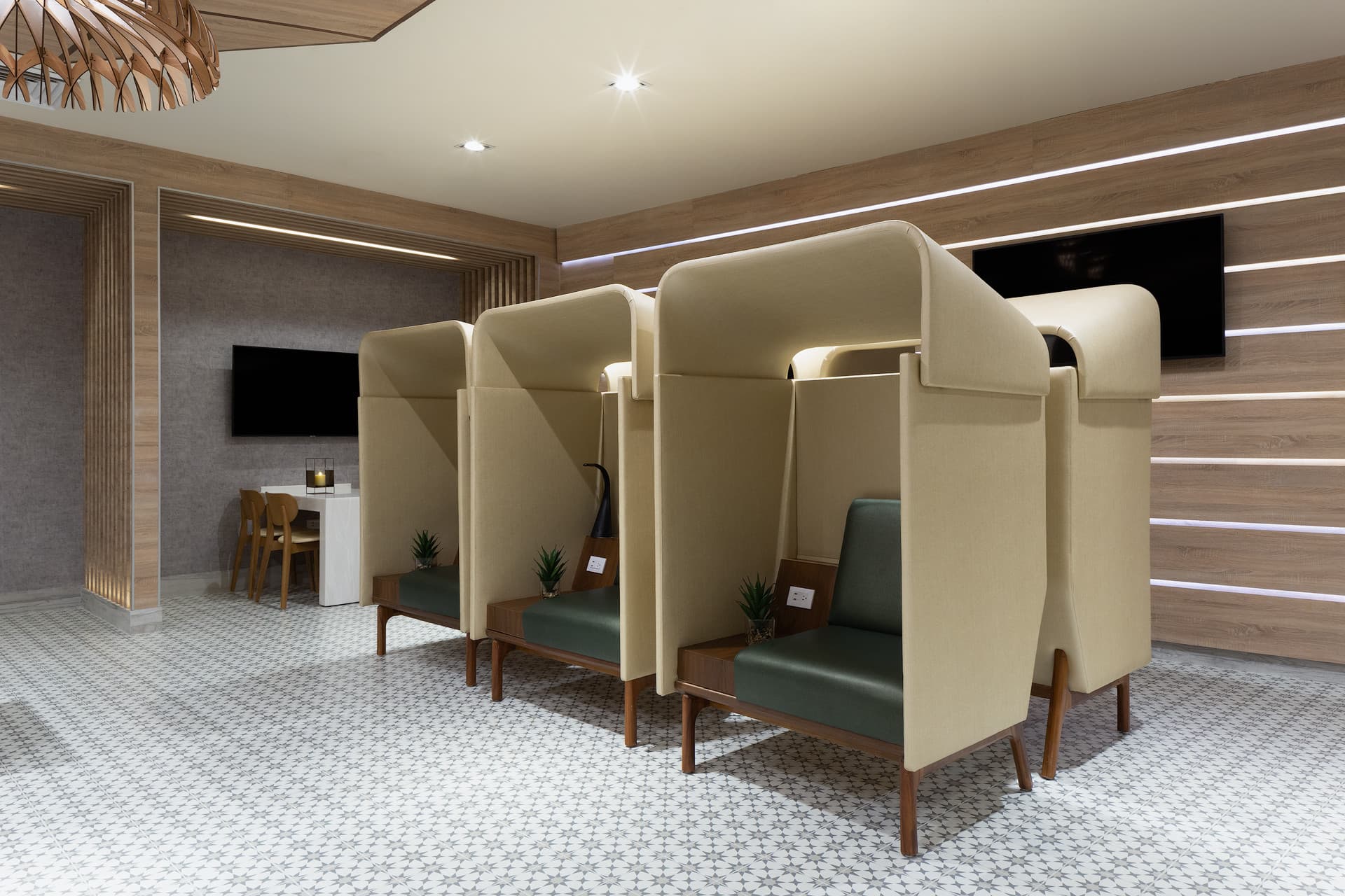 MERA Business Lounge - Cancun International Airport - image 15