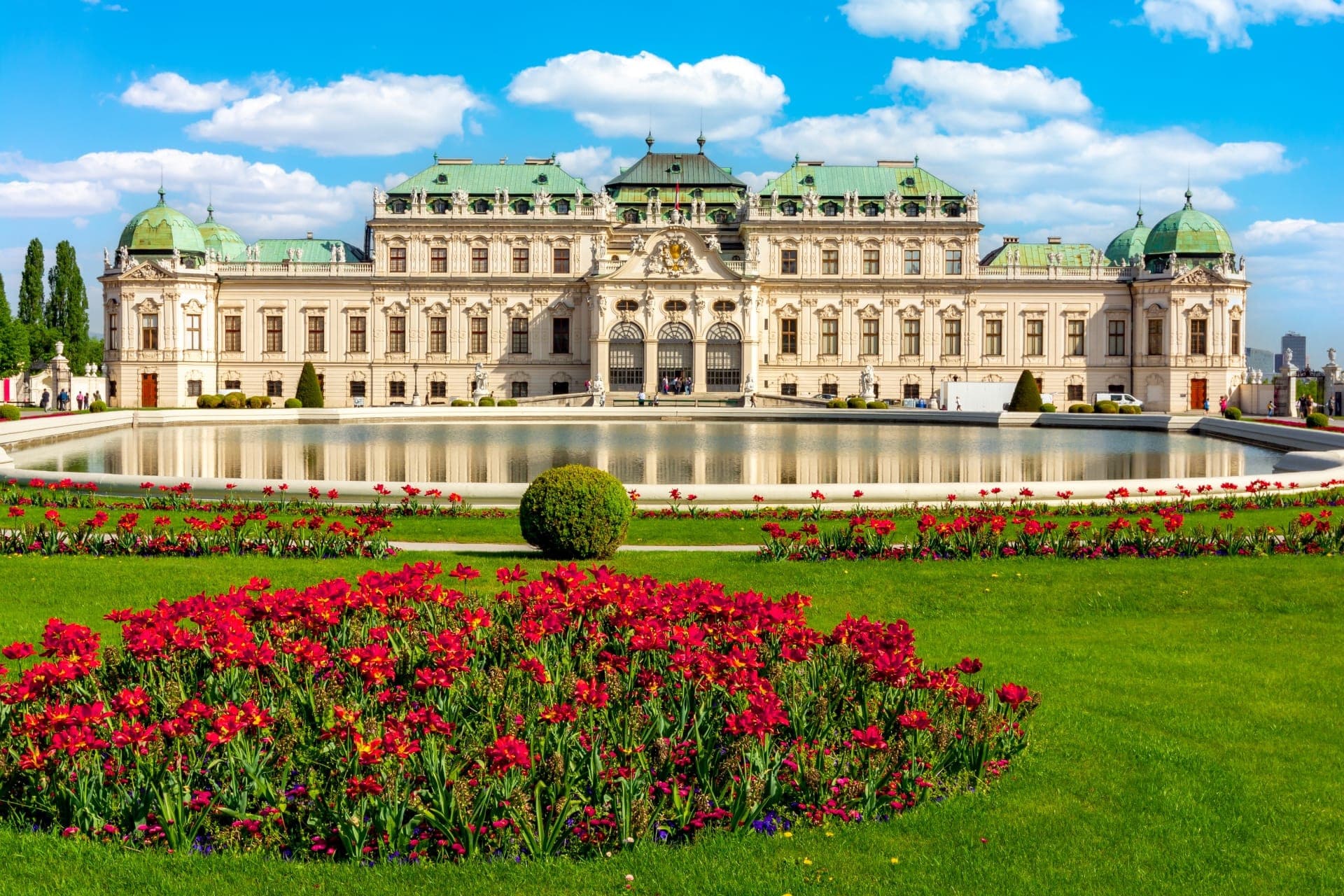 Upper Belvedere Palace Guided Tour with Skip-the-Ticket-Line Entry - image 2