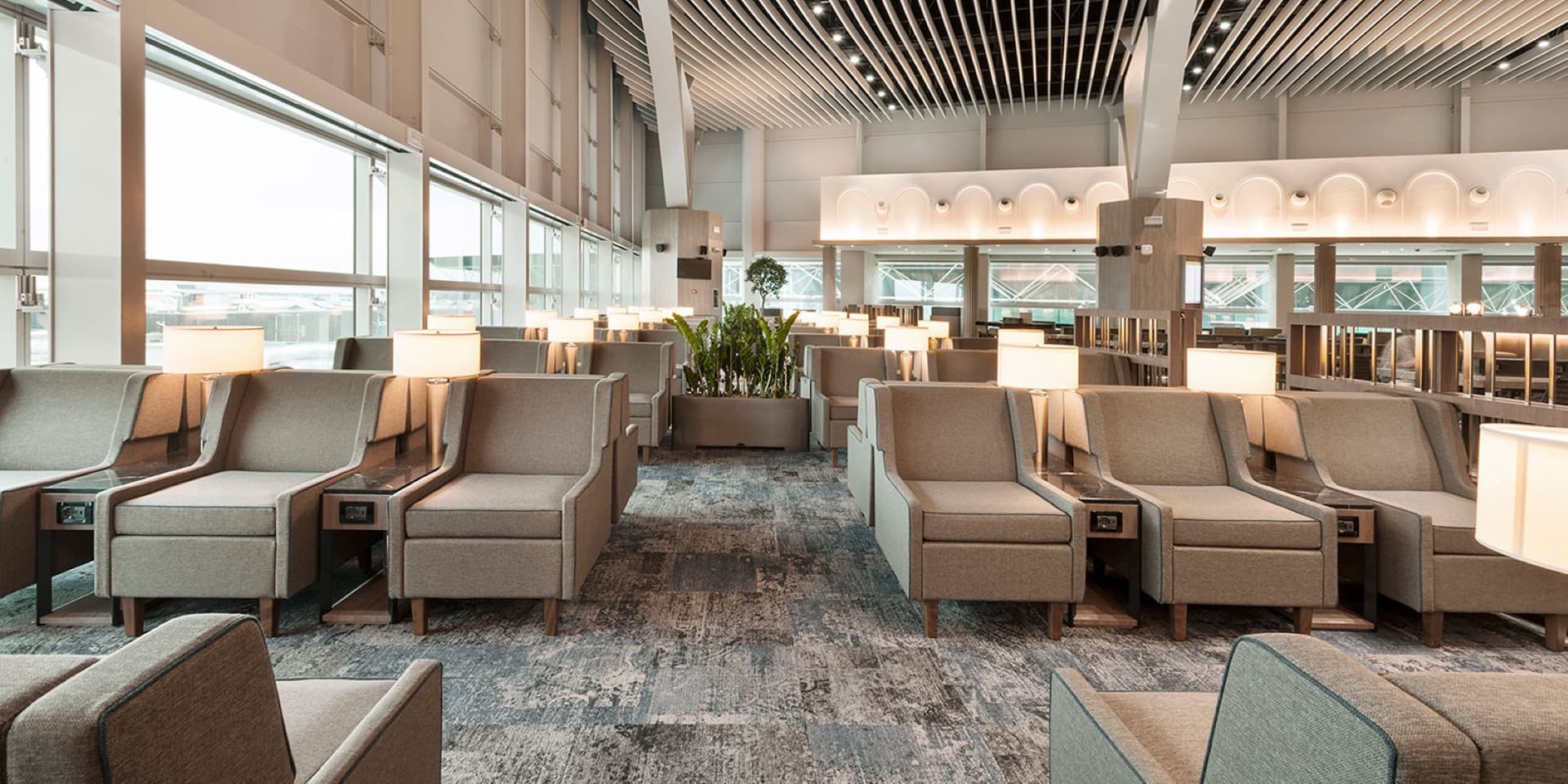 Plaza Premium Lounge - Leonardo da Vinci-Fiumicino Airport Terminal 3 - image 9