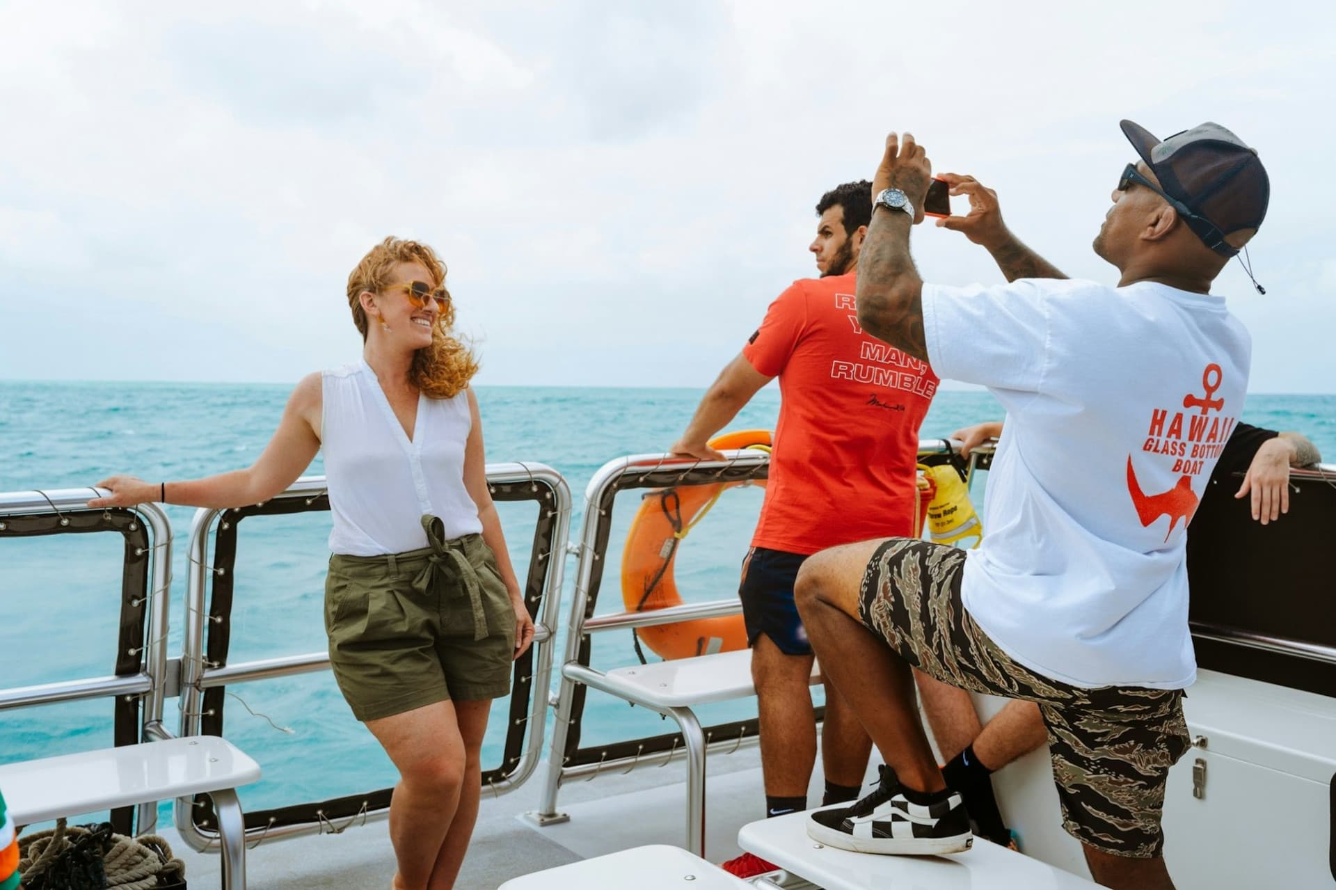 Waikiki: Daytime Glass Bottom Boat Tour - main image