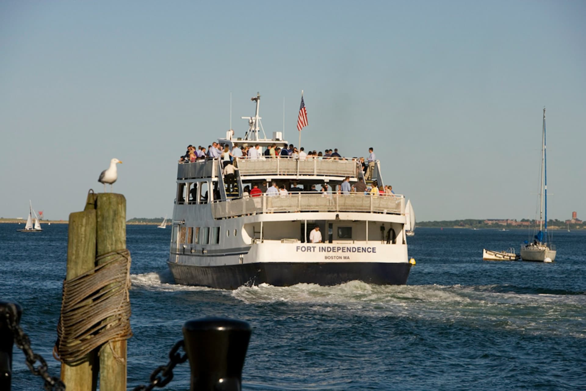 Boston Harbor: Historic Sightseeing Cruise - main image