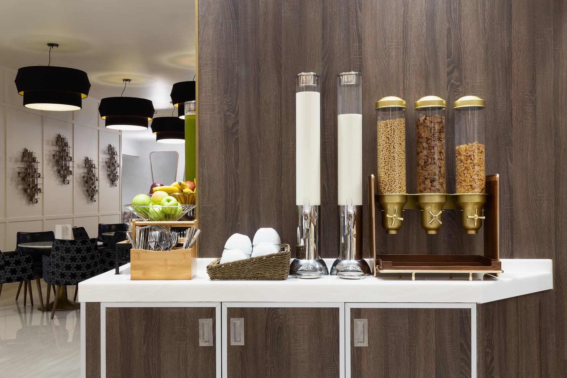 MERA Business Lounge - Cancun International Airport - image 24