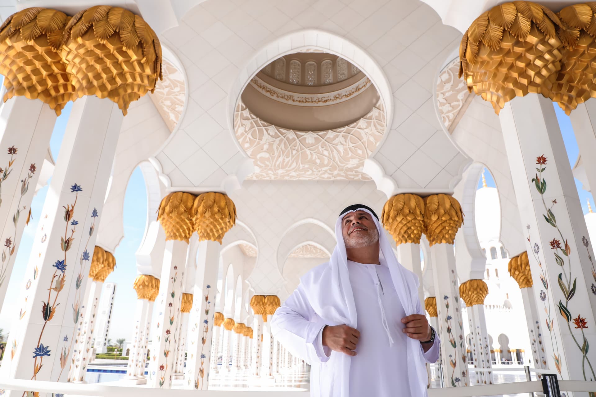 Sheikh Zayed Grand Mosque and Louvre Abu Dhabi Tour from Dubai - imagen 11