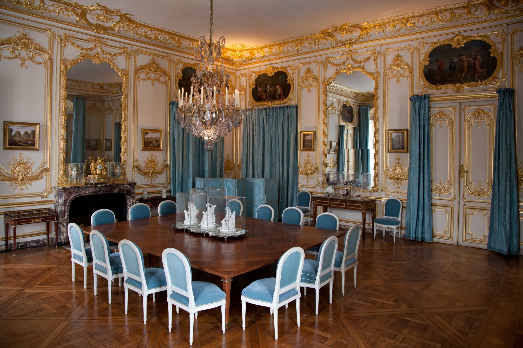 Palace of Versailles Audio-Guided Tour with Round Trip Transfers from Paris - image 3