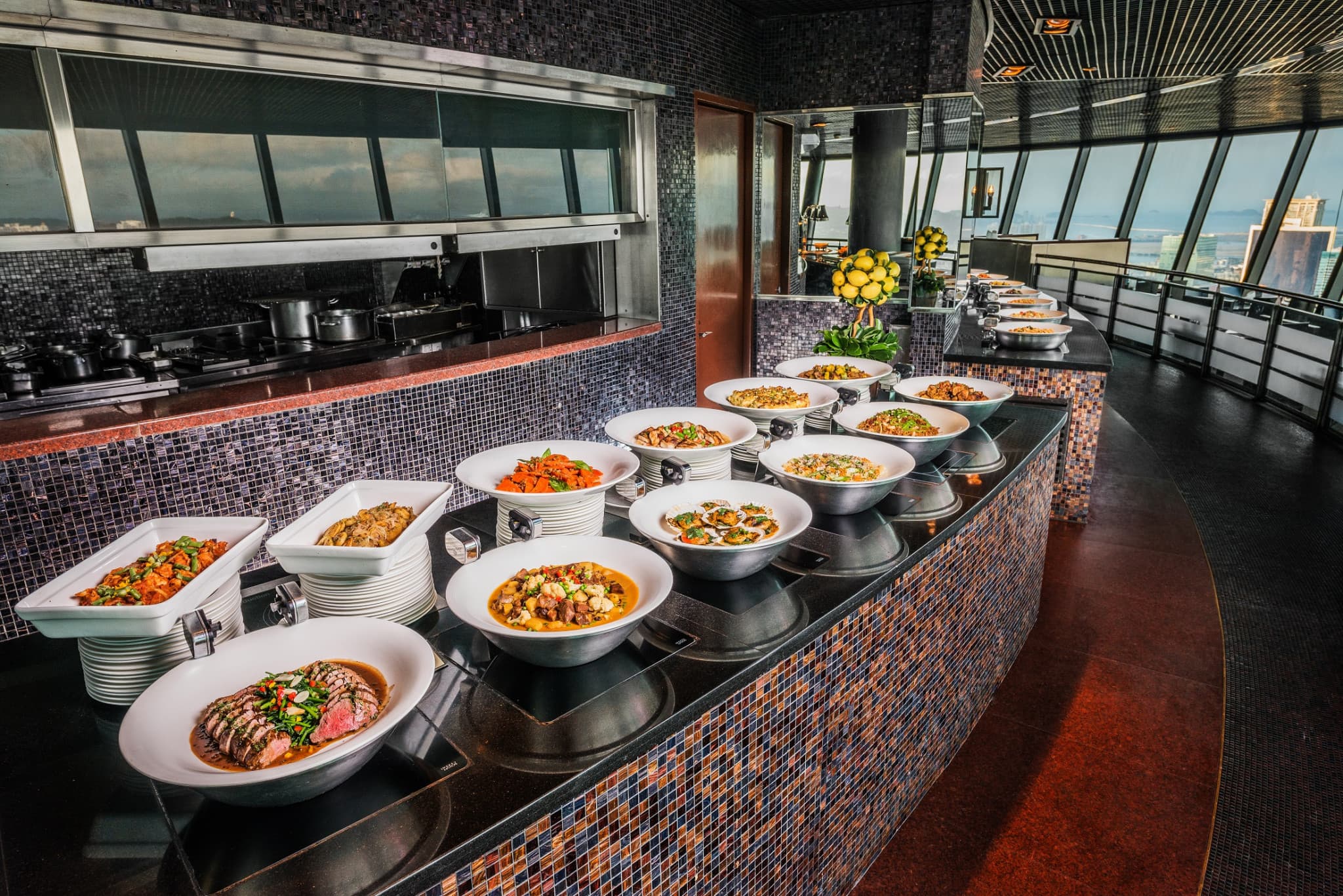 Macau Tower: 360 Cafe - image 10