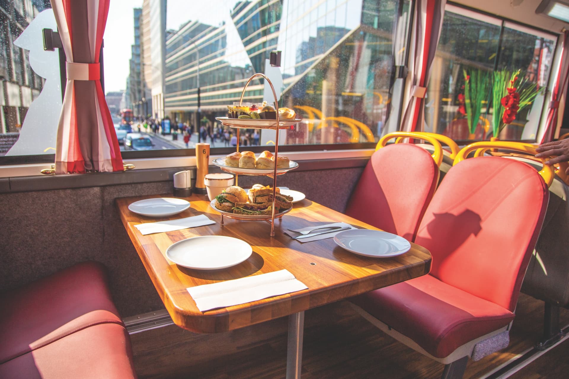 Autobús de té de la tarde con tour panorámico por Londres - imagen 9