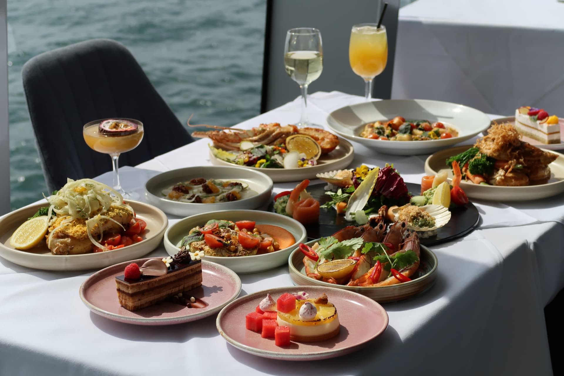 Sydney Harbour Glass Boat Dinner Cruise with Wine Pairing - image 3