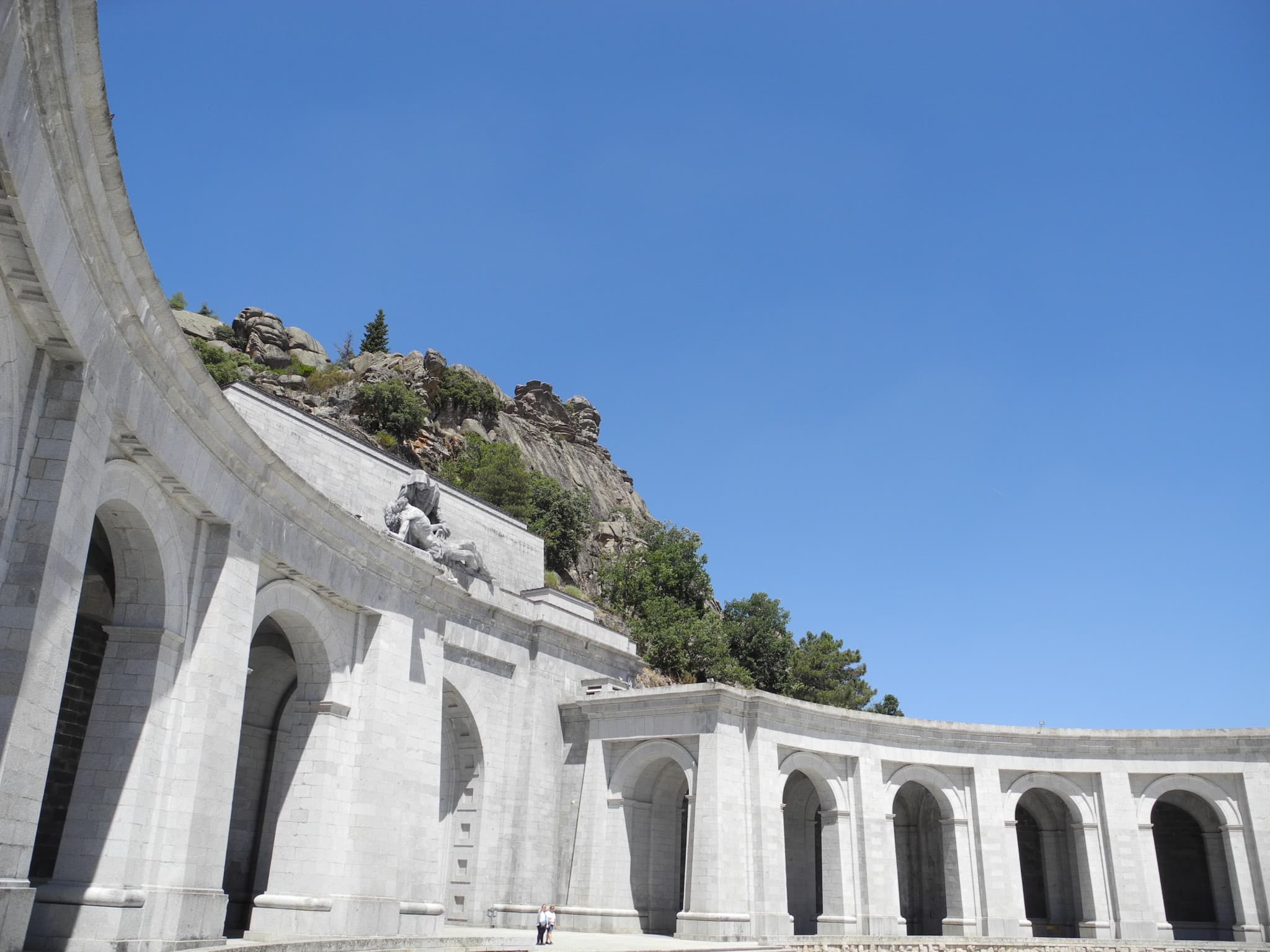 Royal Monastery of El Escorial and Valley of the Fallen Tour - image 3