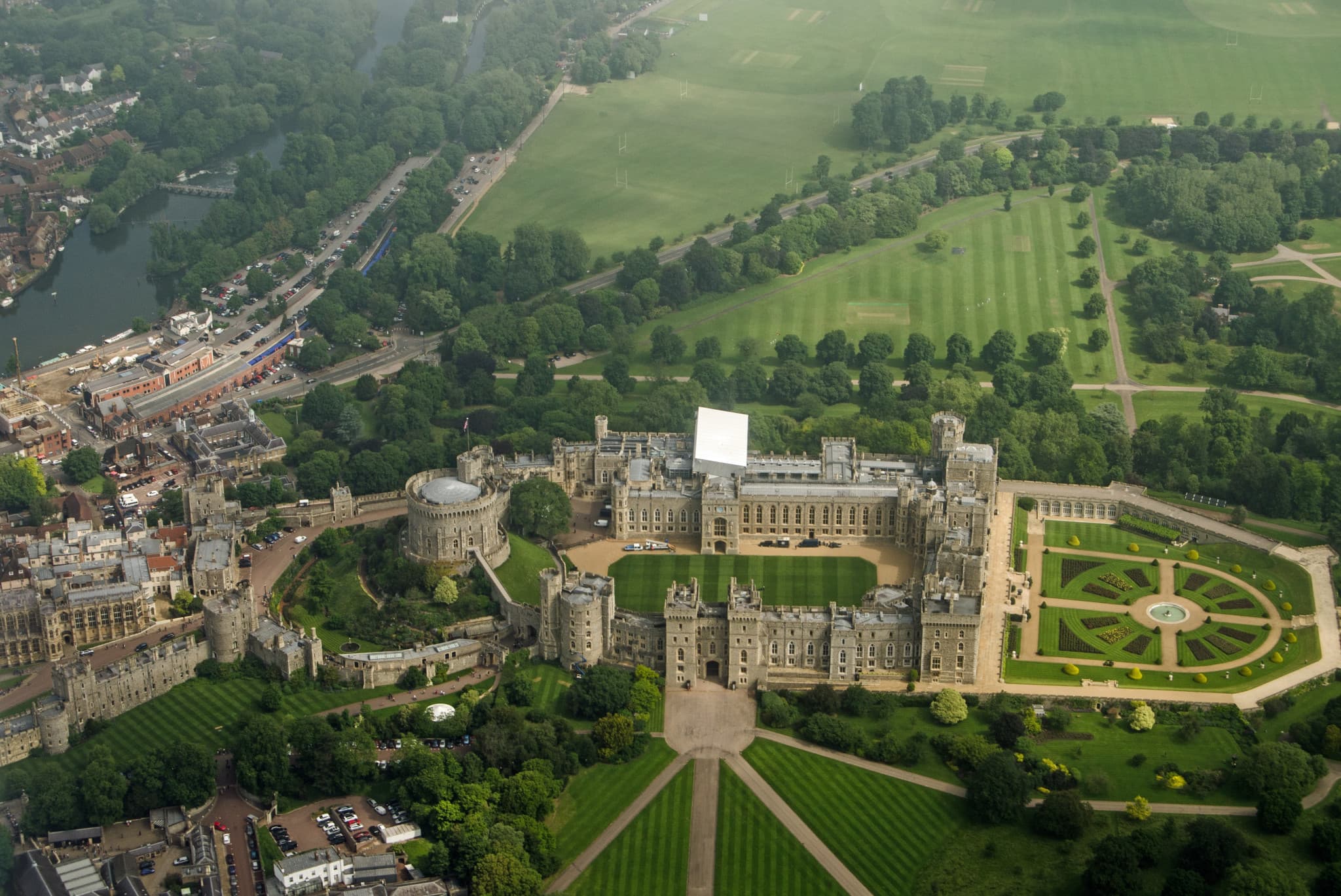 Windsor Castle, Stonehenge, and Oxford Tour from London - image 3