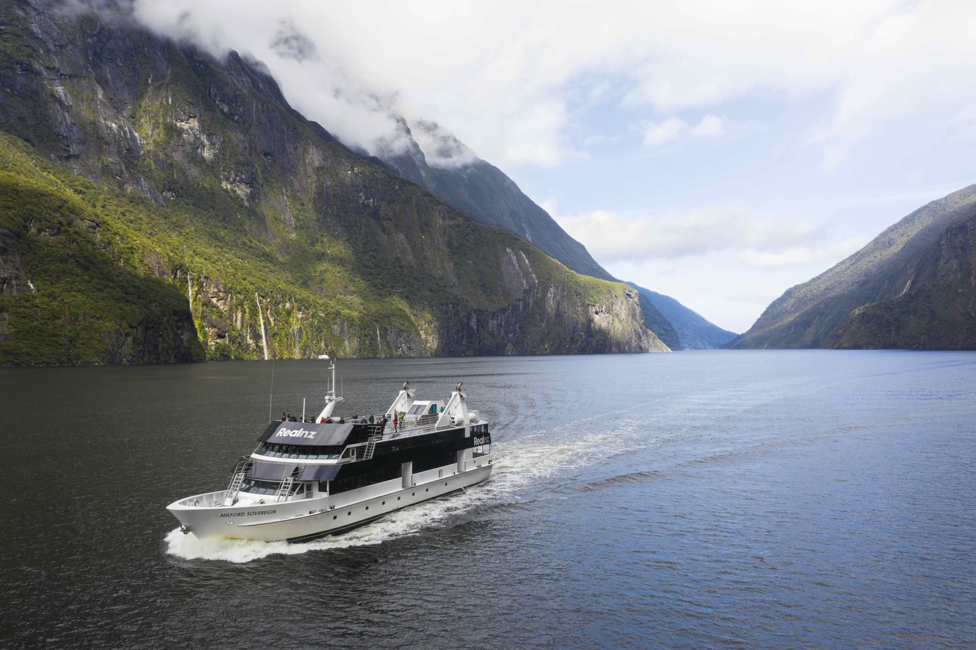 Milford Sound Coach and Cruise from Queenstown - 이미지 5