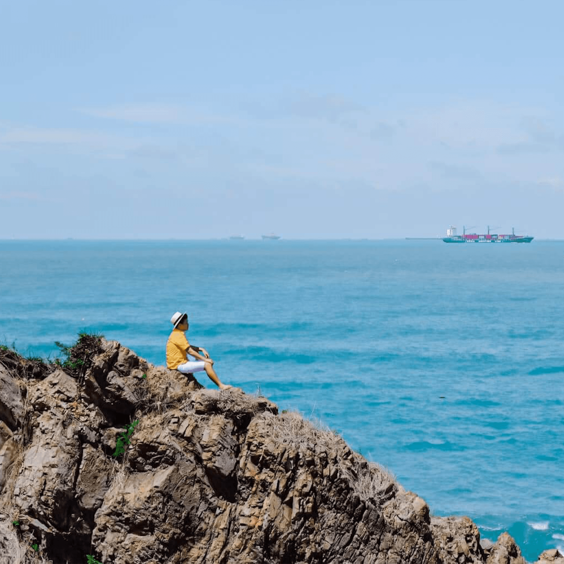 Vung Tau Full-Day Tour from Ho Chi Minh: Thuy Van Beach, Jesus Christ Statue, Thang Tam Temple - image 12