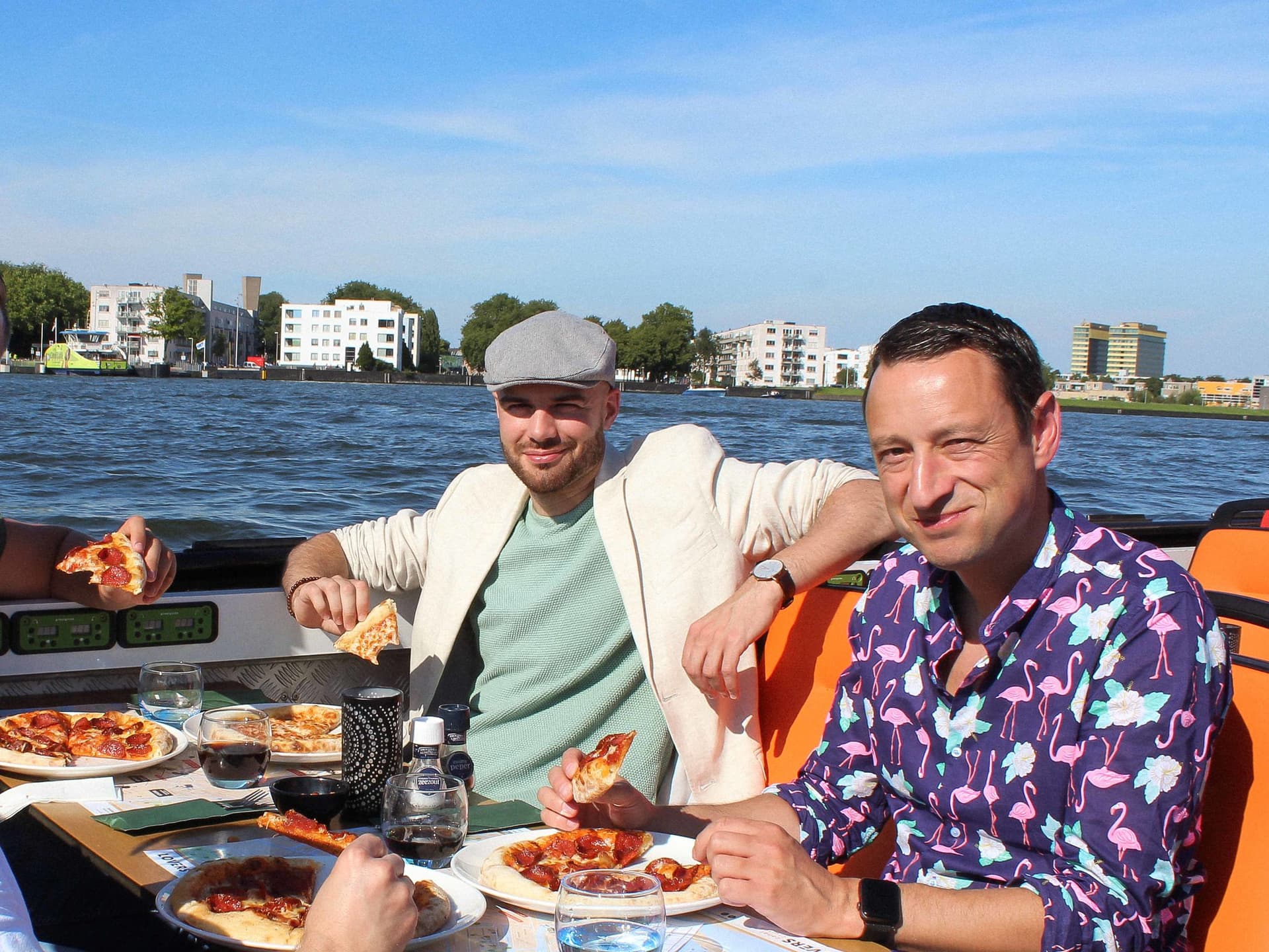 Amsterdam Canal Cruise Ticket with New York Pizza and Drinks - main image