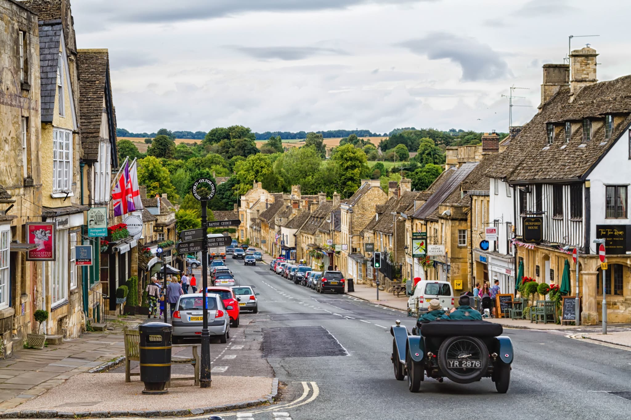 Cotswolds Tour from London with Lunch - image 2