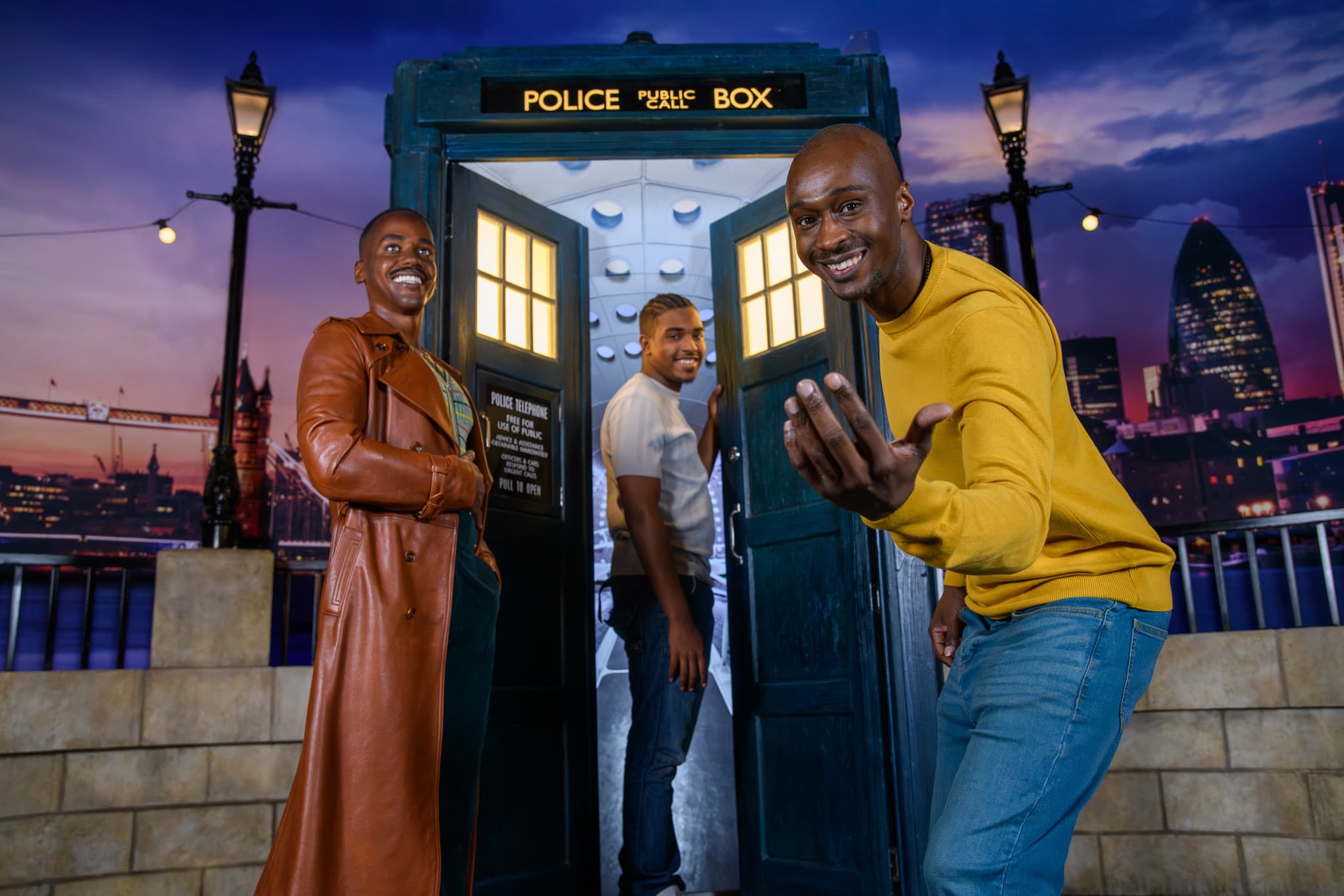 COMBO: Madame Tussauds London Ticket + London Hop-on Hop-off Bus Tour - image 3