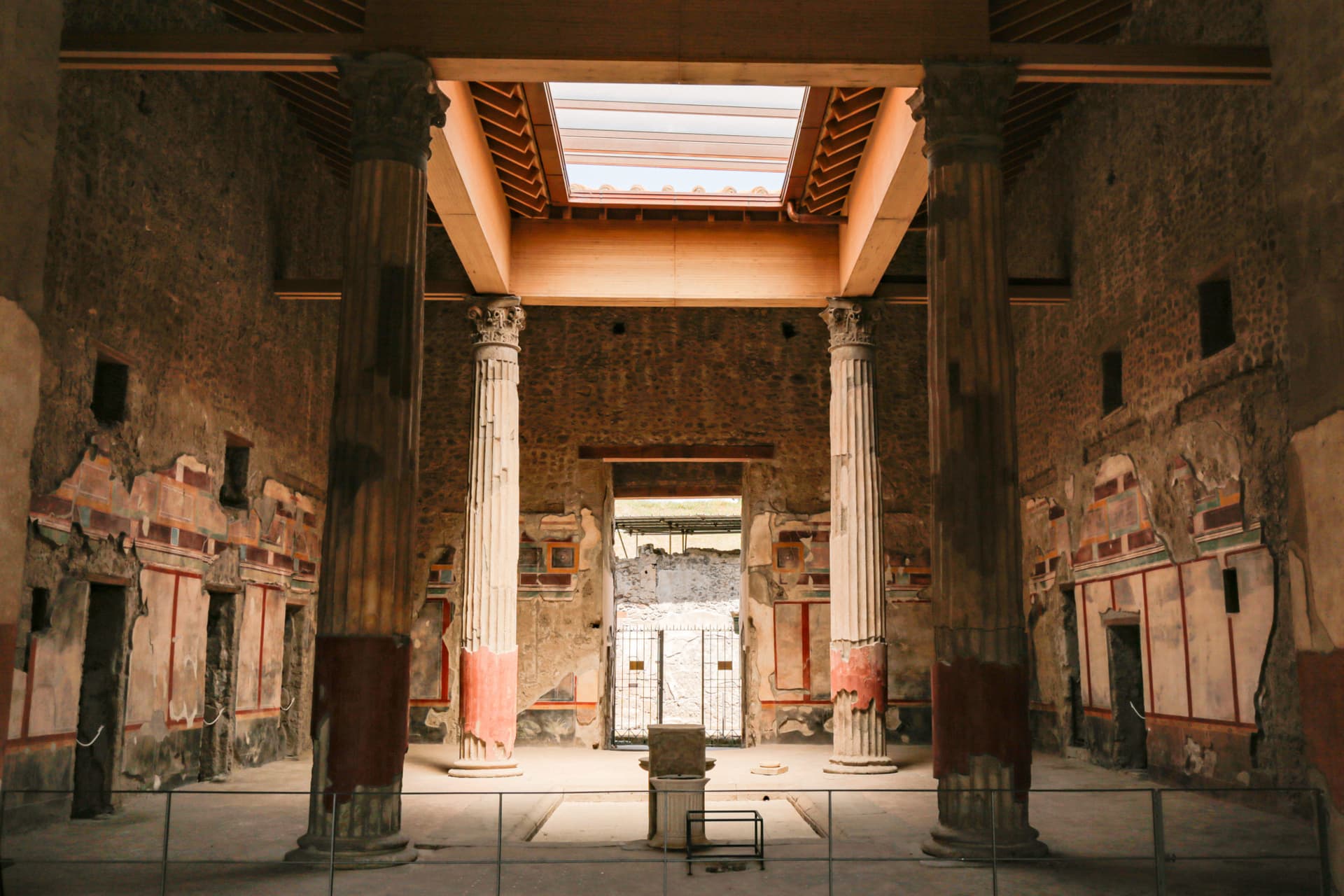 Tour of Pompeii: Guided Walk with Priority Access - image 7
