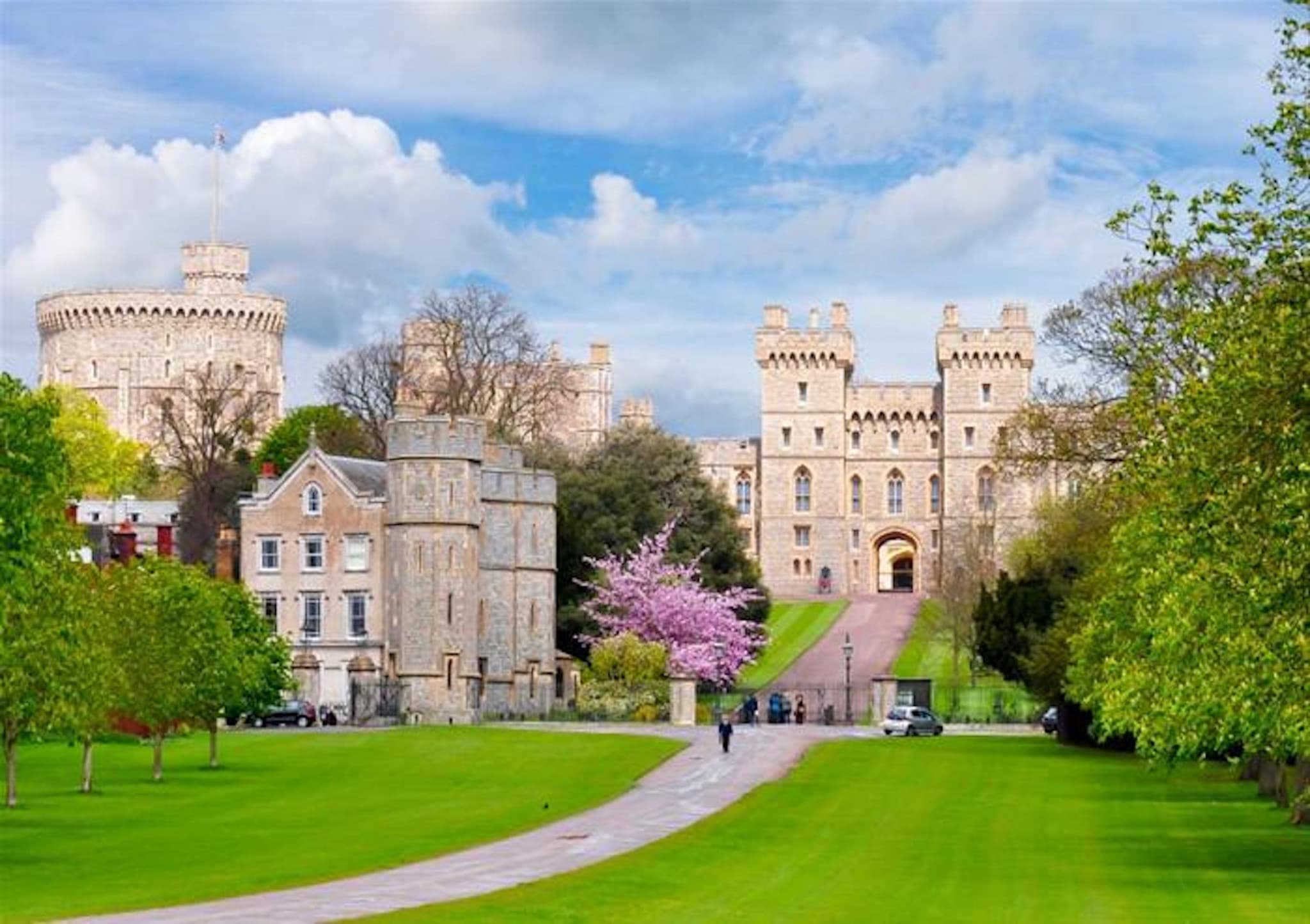 Windsor Castle, Stonehenge, and Roman Baths Tour from London - main image