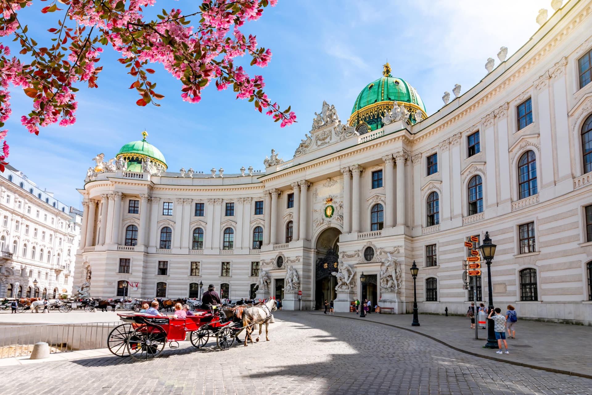 Hofburg Palace, Gardens, and Sisi Museum Skip-the-Line Guided Tour - imagen 2