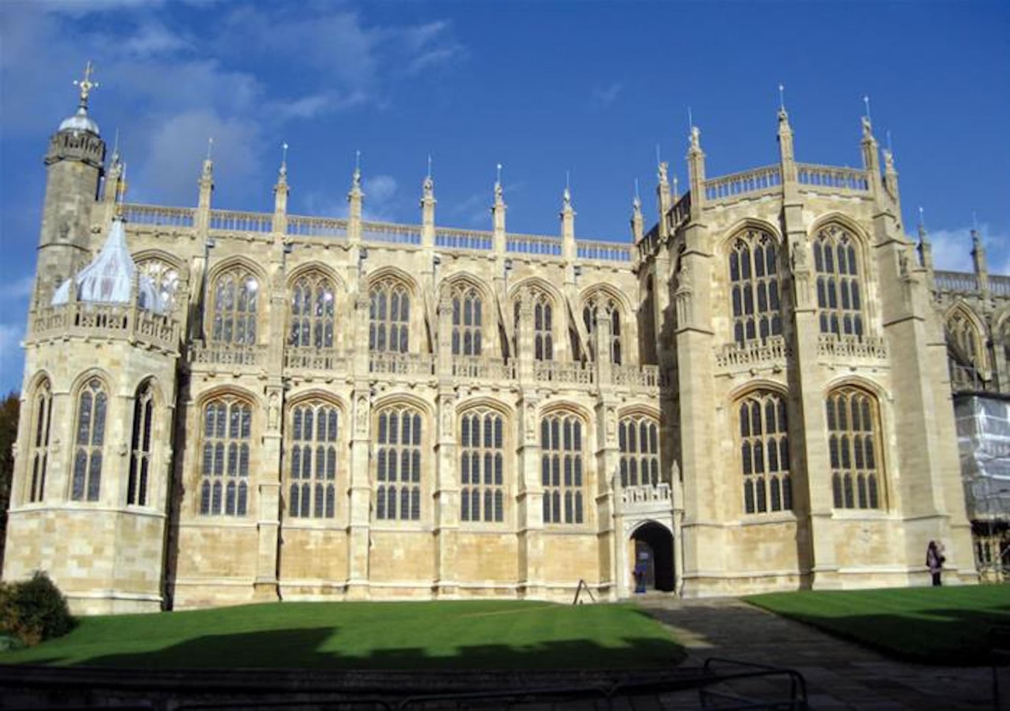 Windsor Castle, Stonehenge, and Roman Baths Tour from London - image 5