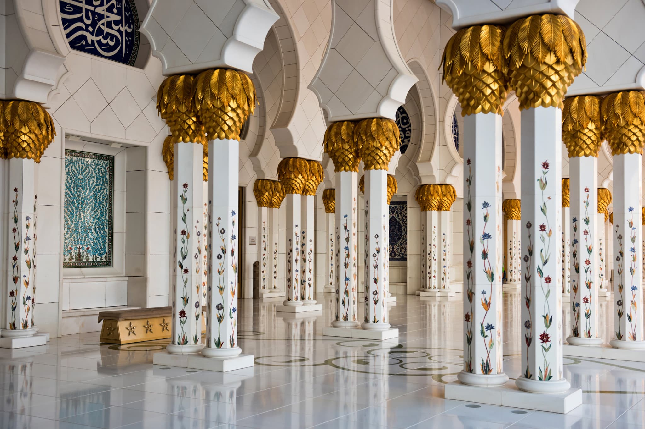 Sheikh Zayed Grand Mosque Tour from Dubai - image 5