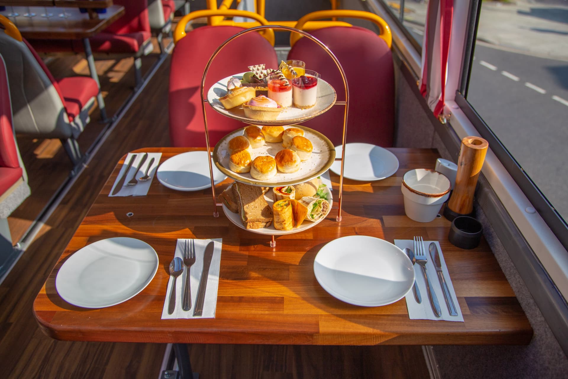 Autobús de té de la tarde con tour panorámico por Londres - imagen 11