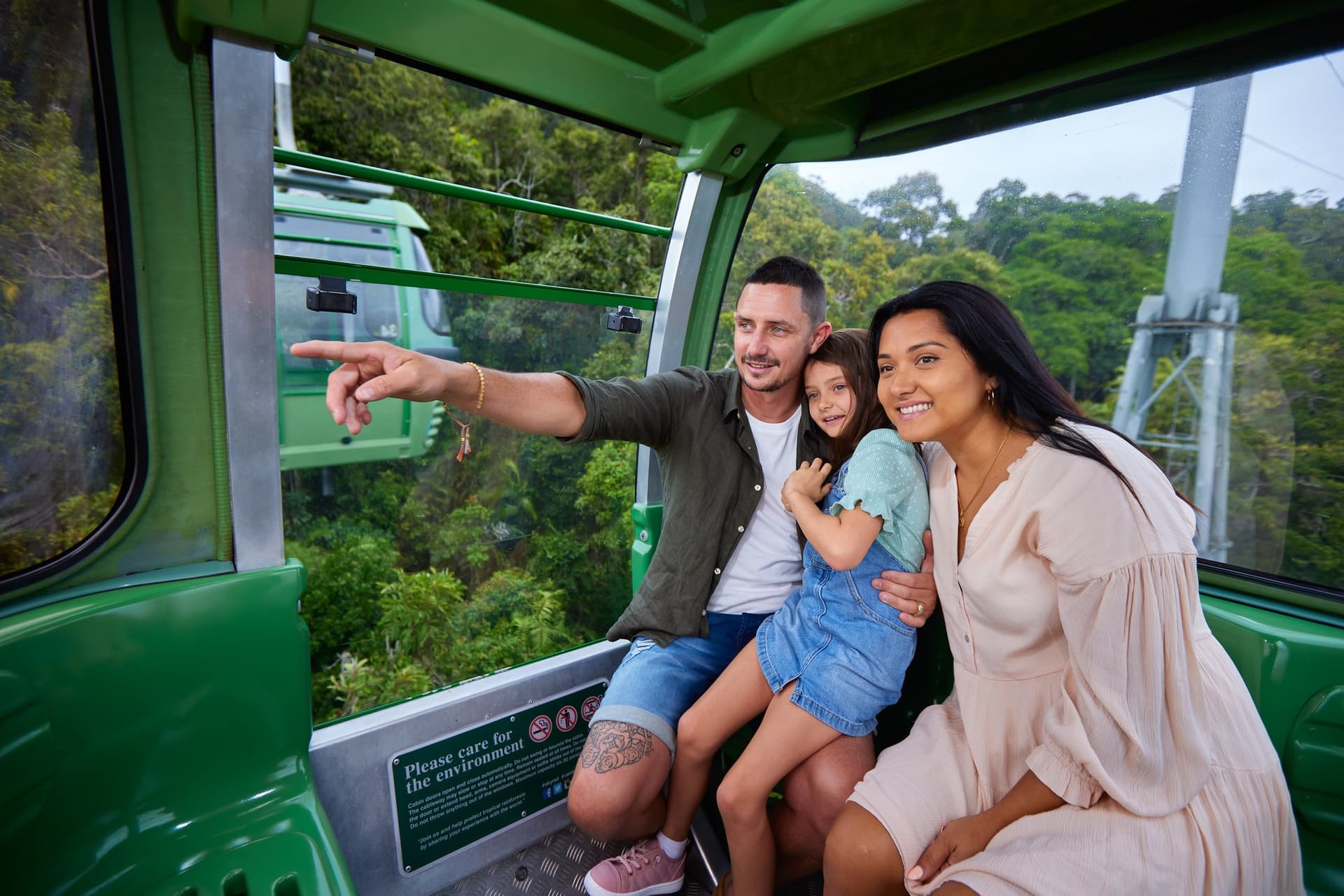Full-Day Kuranda Tour with Skyrail Rainforest Cableway and Kuranda Scenic Railway - image 2