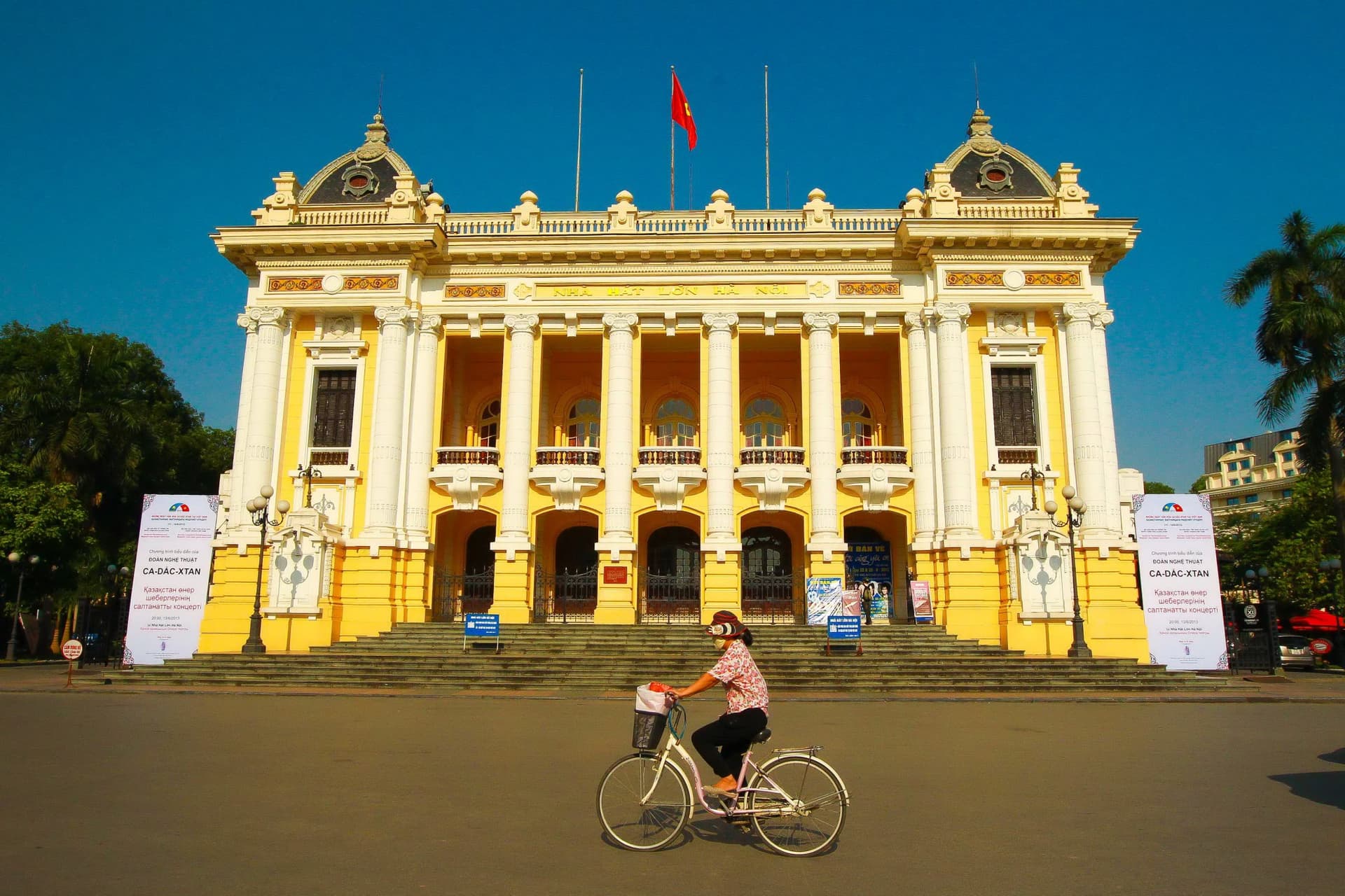 Hanoi Street Food Tour by Motorbike - image 4