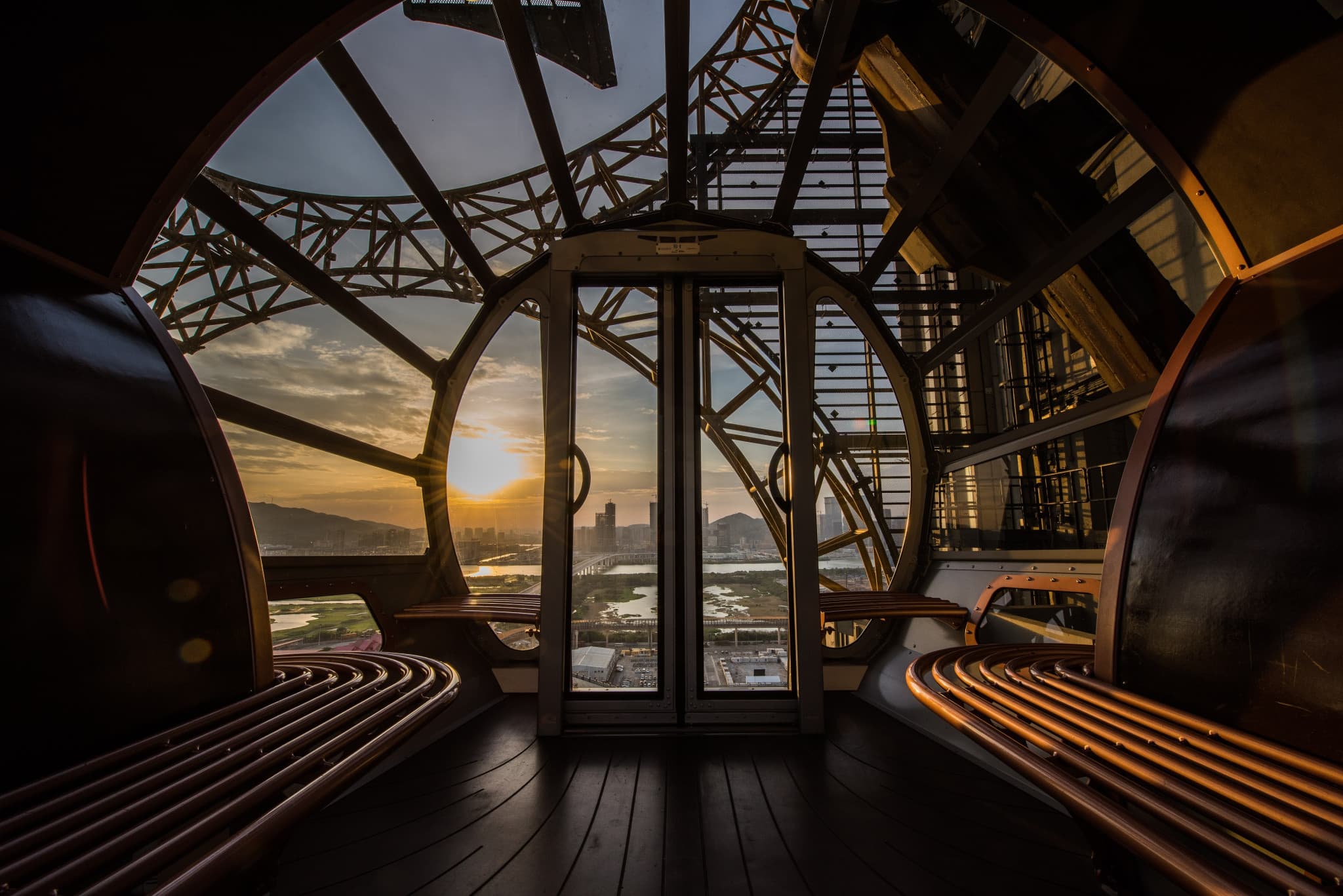 Studio City Macau Golden Reel Ferris Wheel - image 10