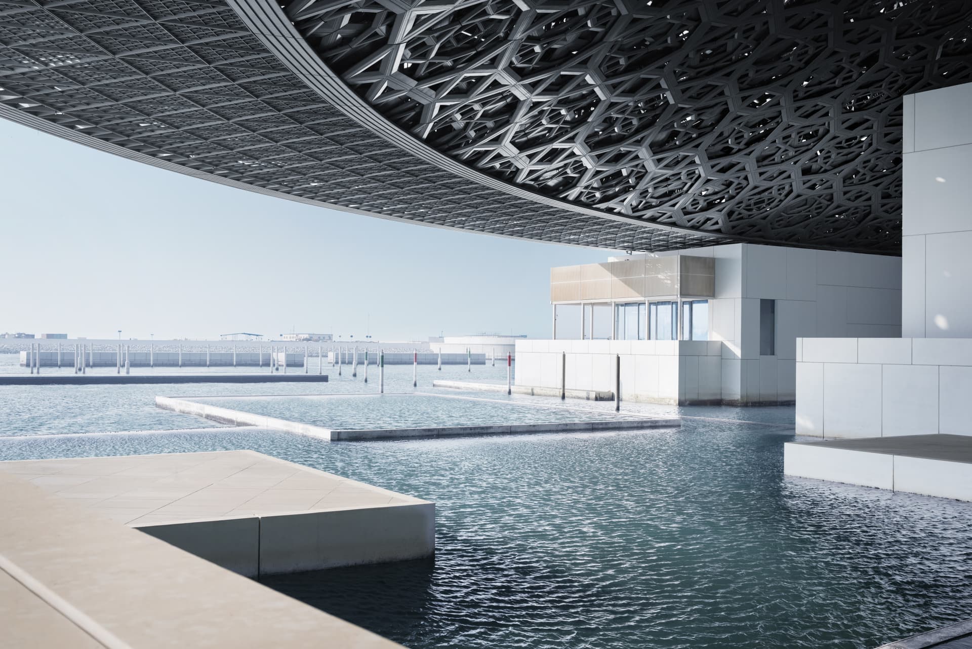 Sheikh Zayed Grand Mosque and Louvre Abu Dhabi Tour from Dubai - imagen 2