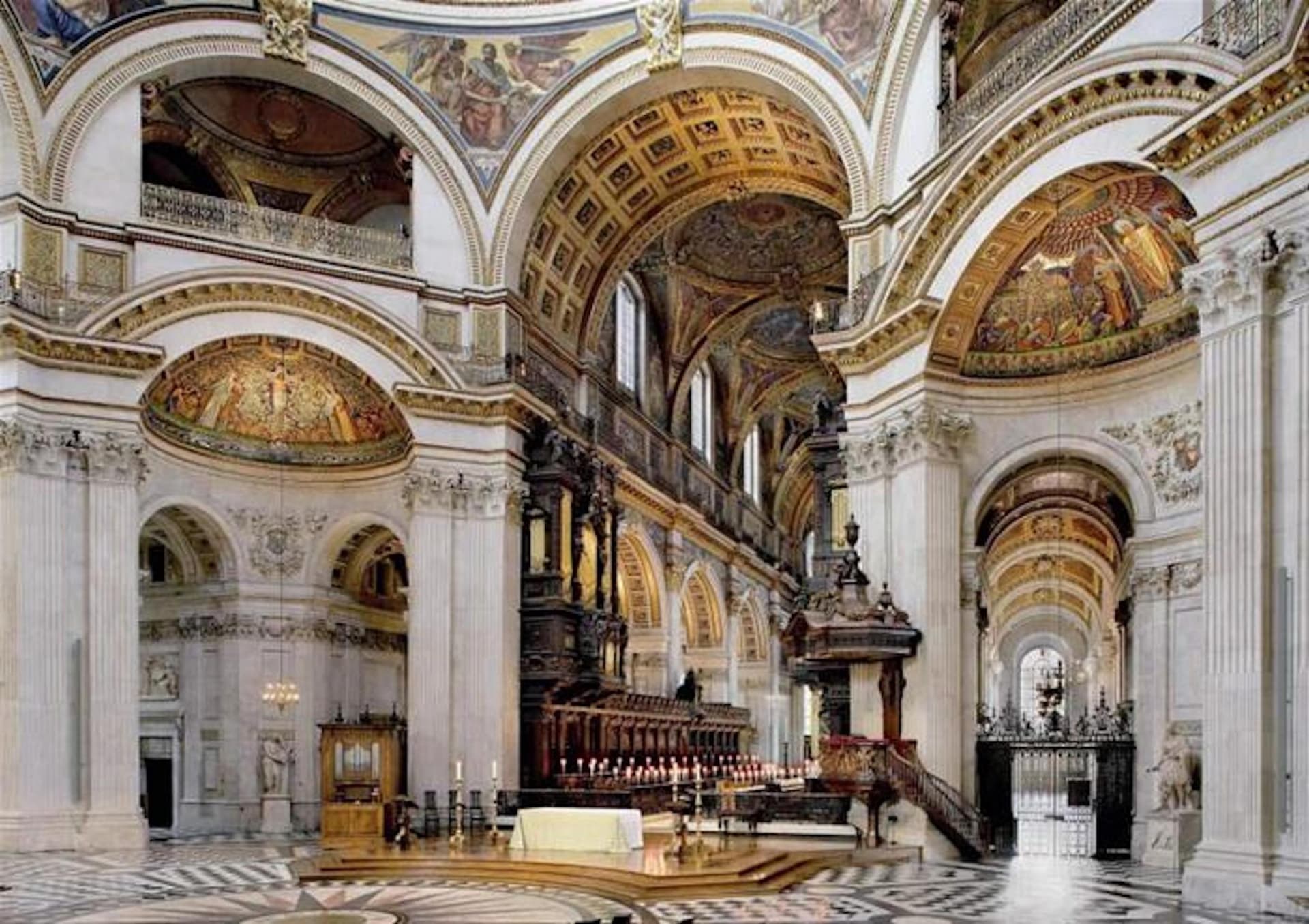 St. Paul's Cathedral, Changing of the Guard, and London Sightseeing Tour - main image