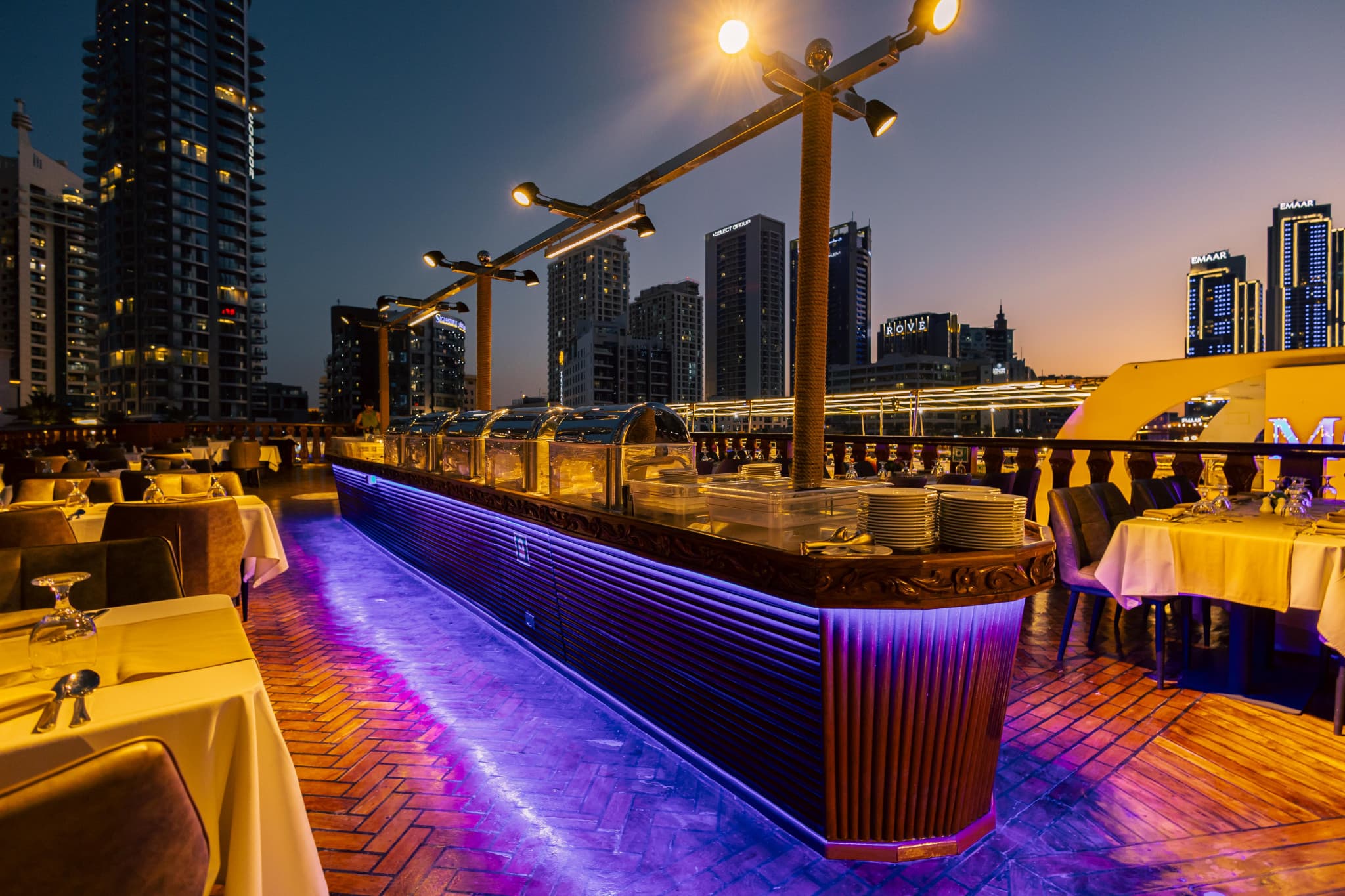 Alexandra Dhow Dinner Cruise in Dubai Marina - image 3