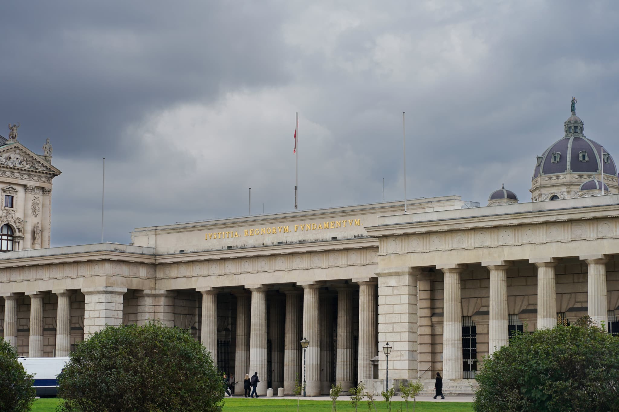 Hofburg Palace, Gardens, and Sisi Museum Skip-the-Line Guided Tour - image 4