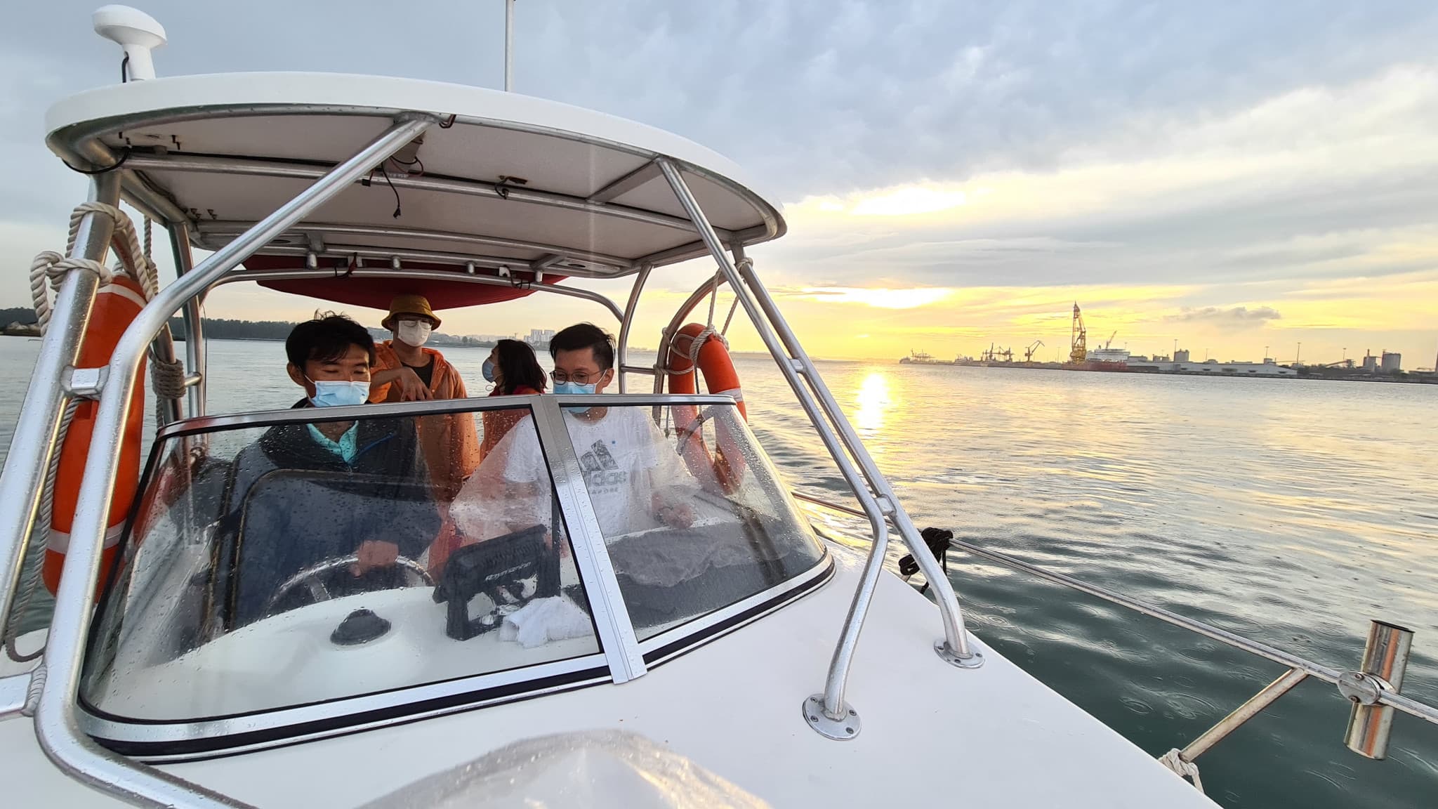 Kelong and Pulau Ubin Boat Tour - main image