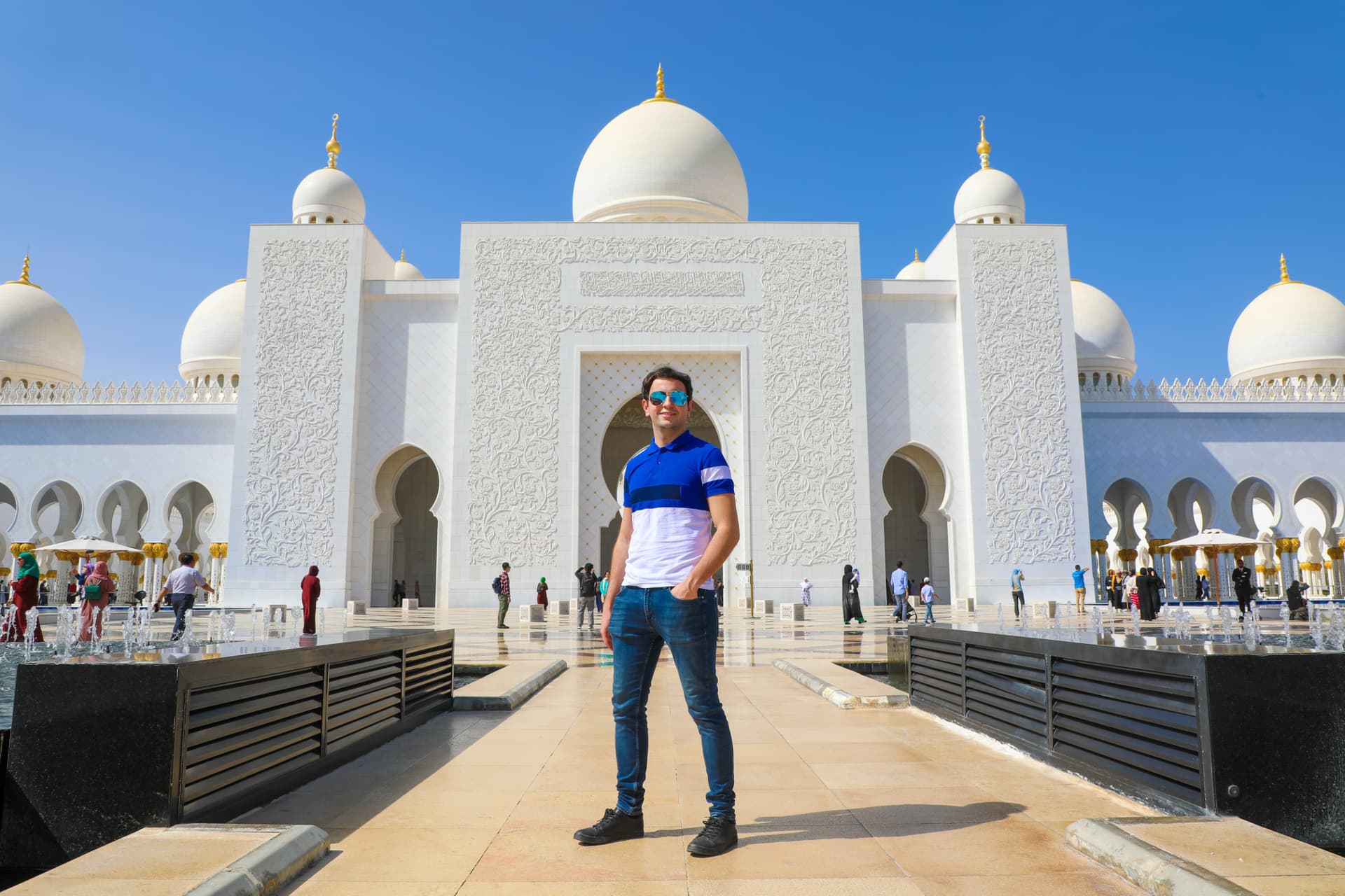 Sheikh Zayed Grand Mosque and Louvre Abu Dhabi Tour from Dubai - imagen 13