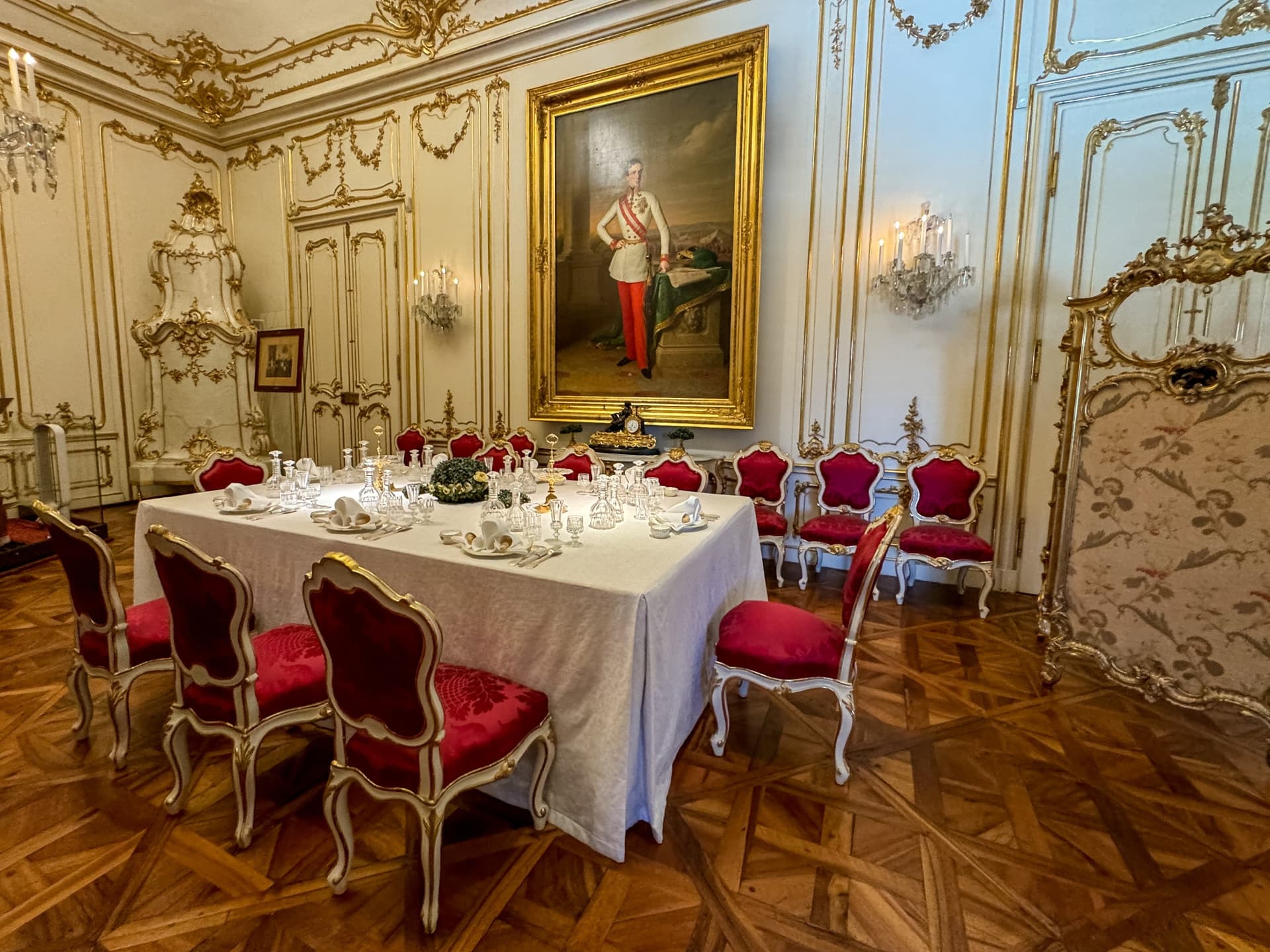 Schonbrunn Palace and Gardens - image 8