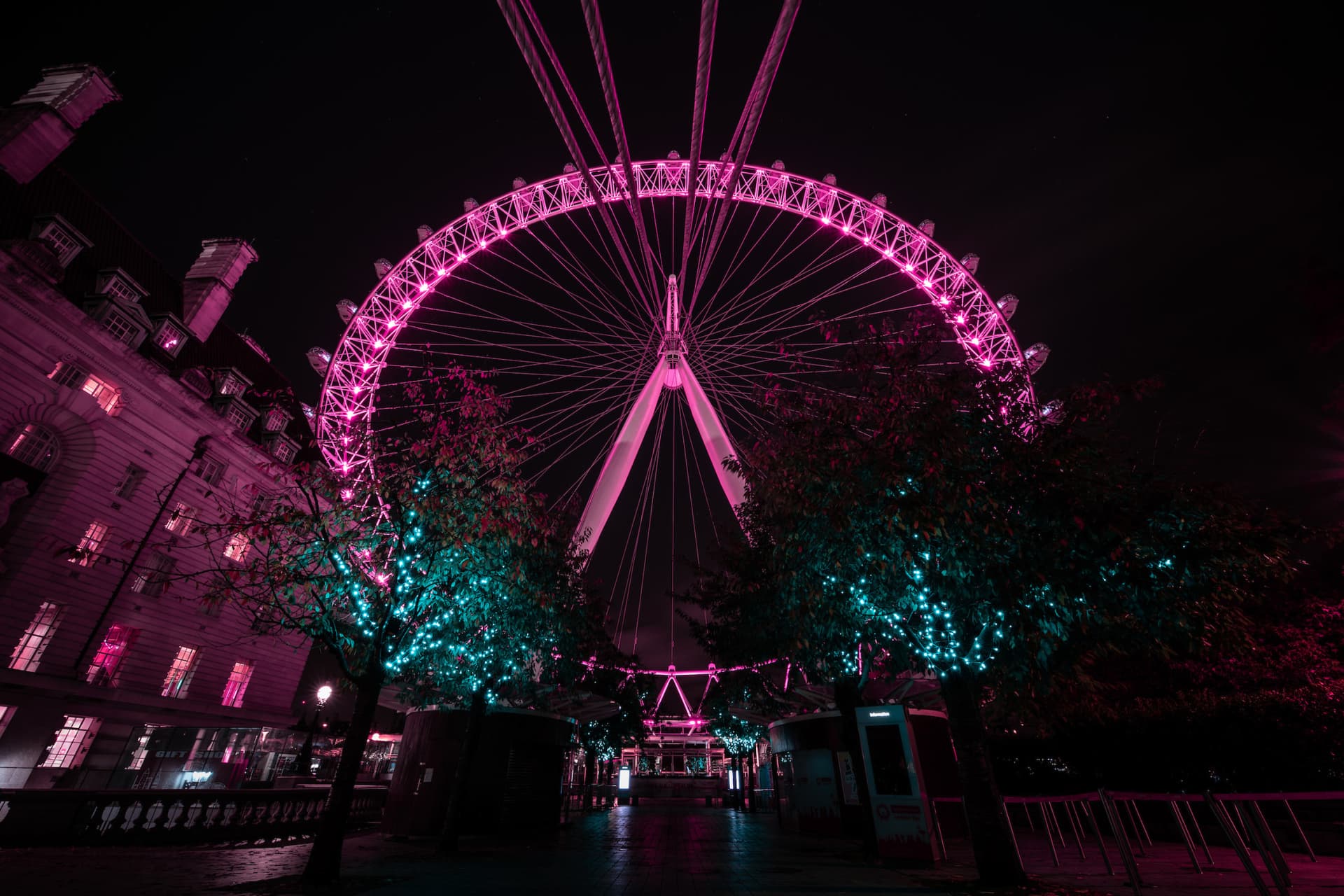 COMBO: London Eye + Madame Tussauds London + SEA LIFE London Aquarium Ticket - image 8