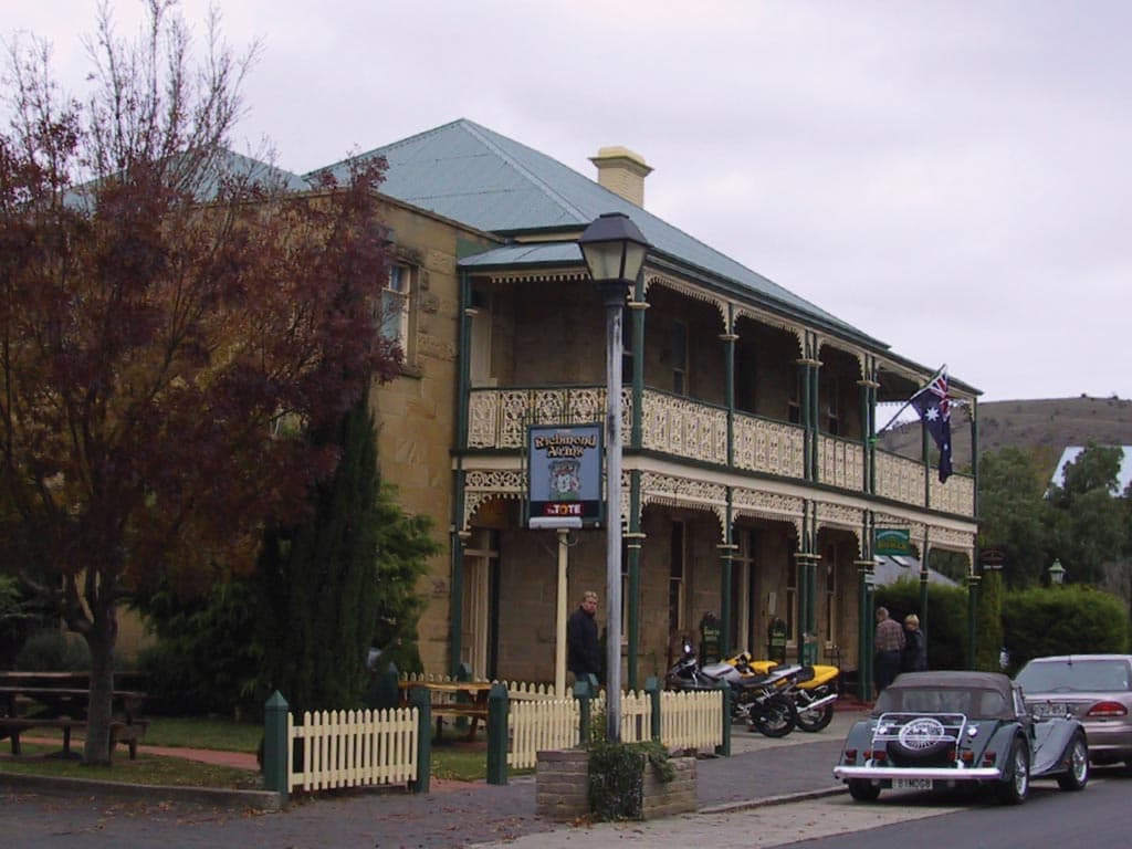 Richmond Village and Bonorong Wildlife Sanctuary Tour - image 4